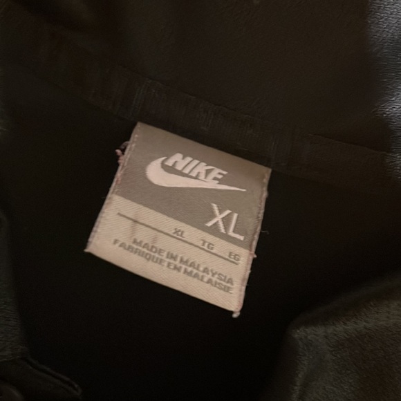 XL Nike shirt - Picture 4 of 5